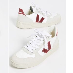 Veja V-10 Lace Up Sneakers